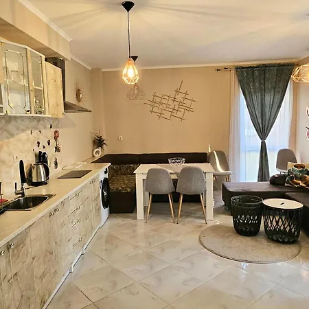 Sunny Garden Deluxe Burgas City