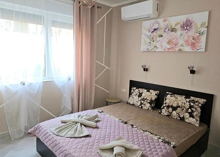 Sunny Garden Deluxe Apartman