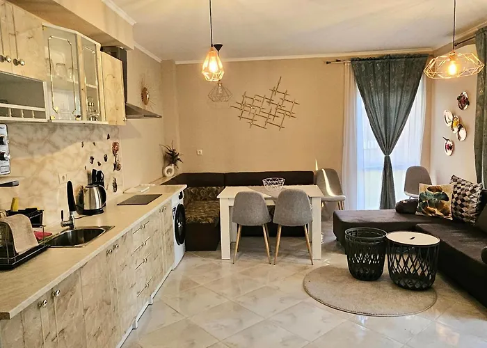 Sunny Garden Deluxe 布尔加斯